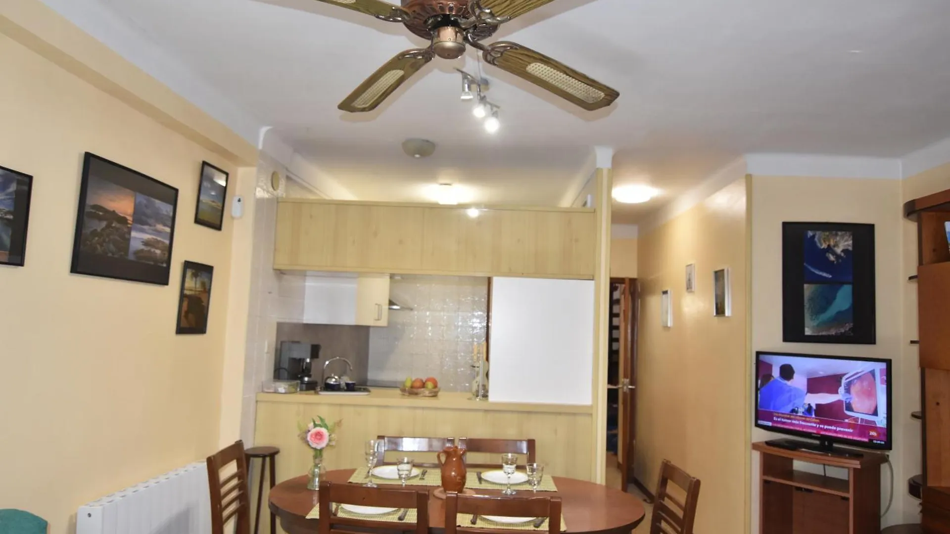 Rnet - Castell Trinitat Apartment Roses